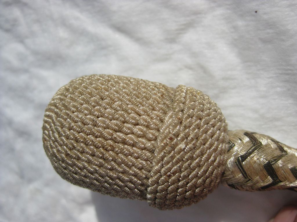 unbekanntes Portepee / Troddel / Faustriemen