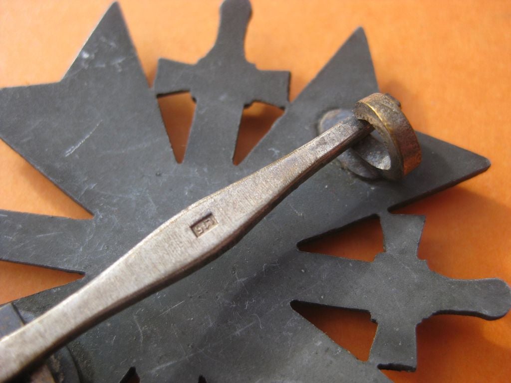 Kriegsverdienstkreuz 1.Klasse mit Schwertern Hersteller: "L15" Otto Schickle Pforzheim