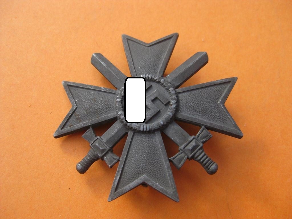 Kriegsverdienstkreuz 1.Klasse mit Schwertern Hersteller: "L15" Otto Schickle Pforzheim