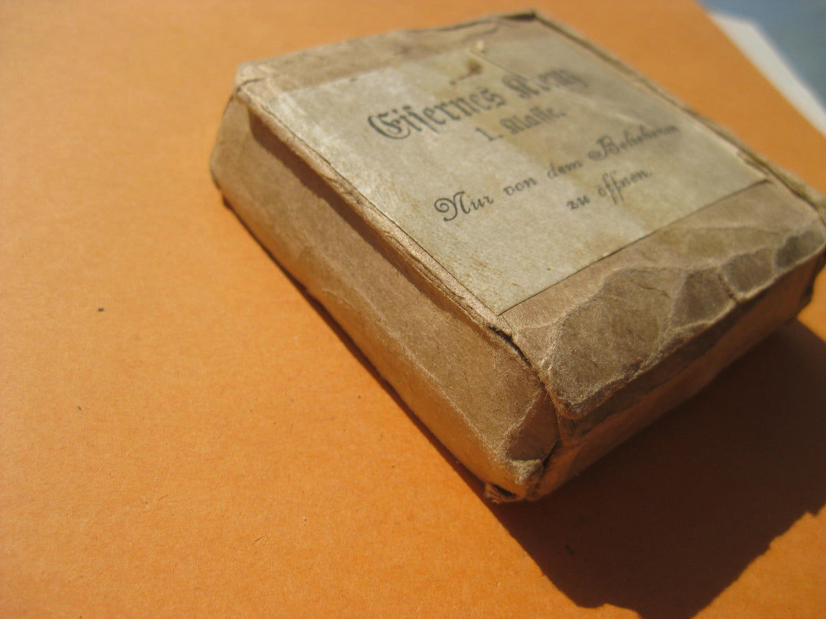 Leerer Überkarton Verleihungsetui Verleihungsschachtel zum Eisernes Kreuz 1.Klasse 1914 EK1/14