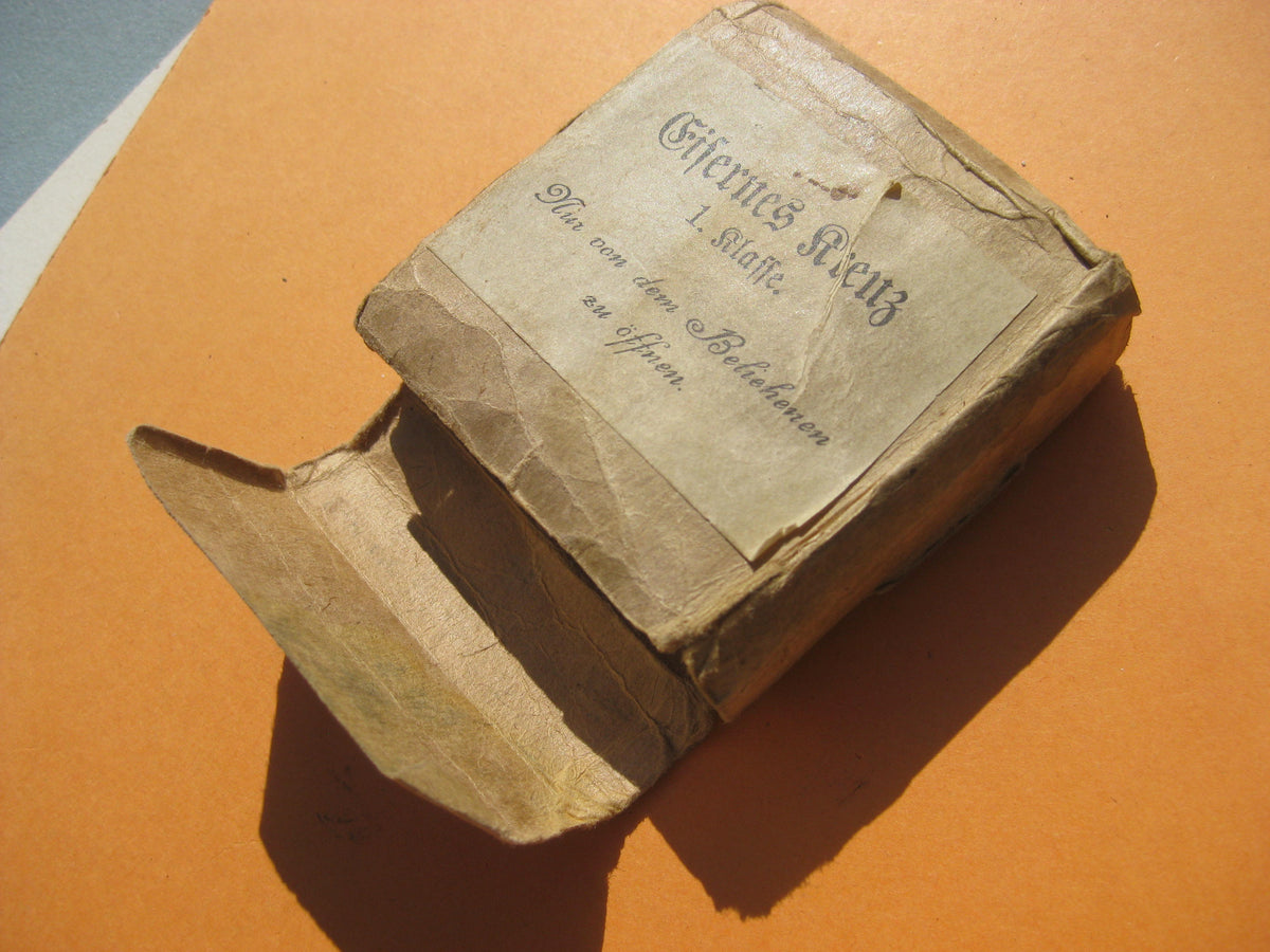 Leerer Überkarton Verleihungsetui Verleihungsschachtel zum Eisernes Kreuz 1.Klasse 1914 EK1/14