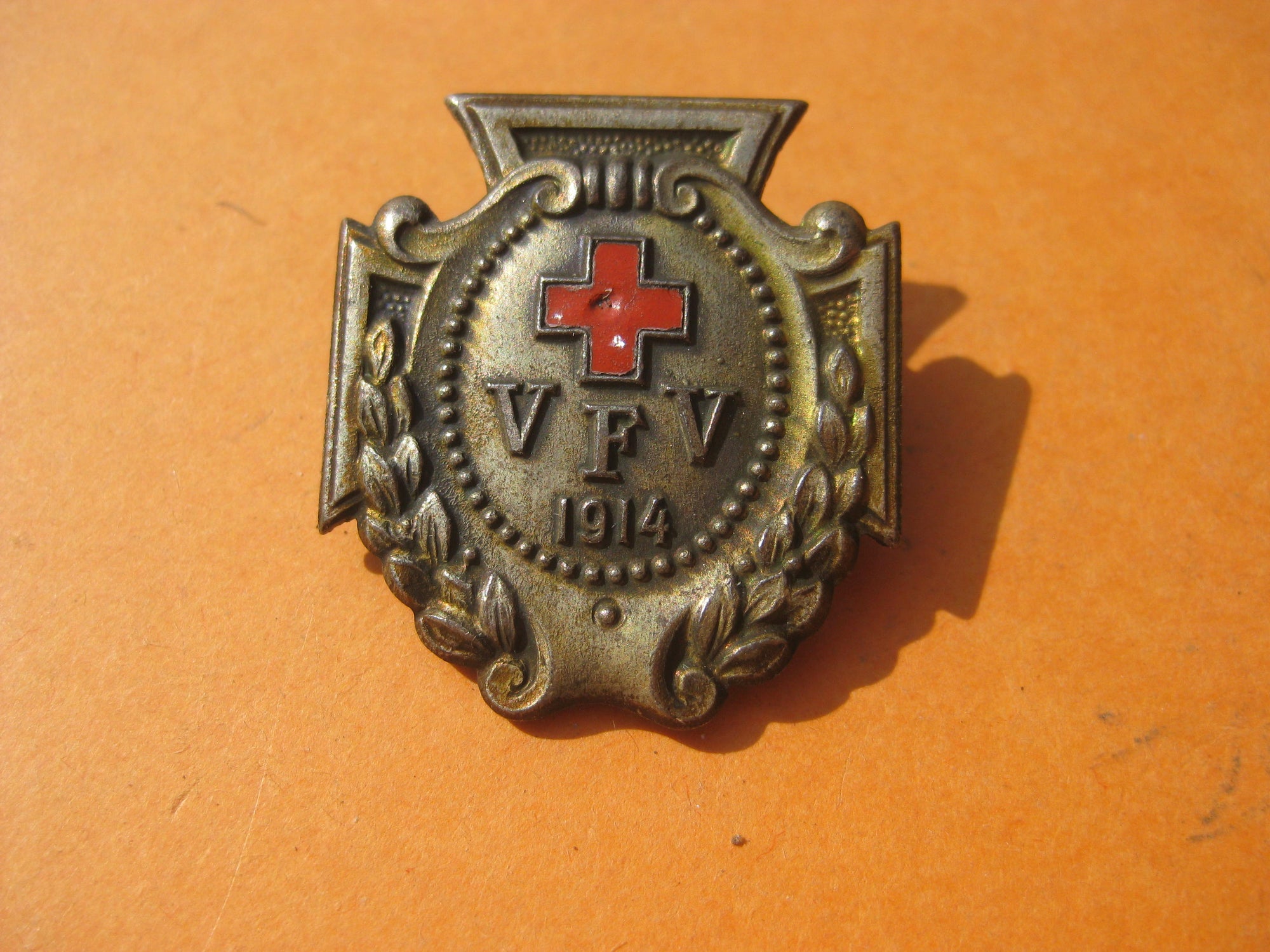 Kriegsdienstzeichen in Gold Vaterländischer Frauen Verein VFV 1914 DRK