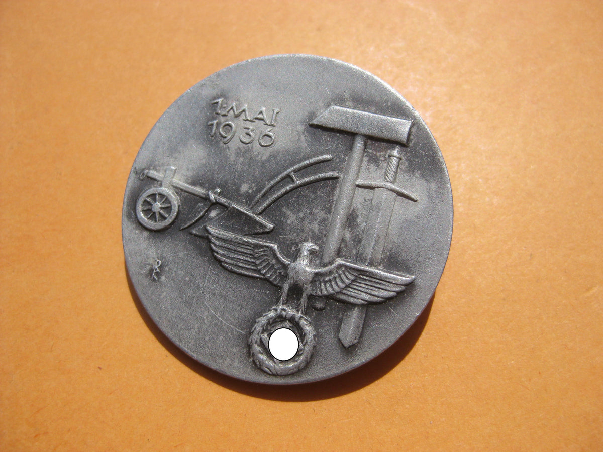 Abzeichen Tag der Arbeit am 1. Mai 1936  Hersteller: Karl Bock in Oberstein / Nahe