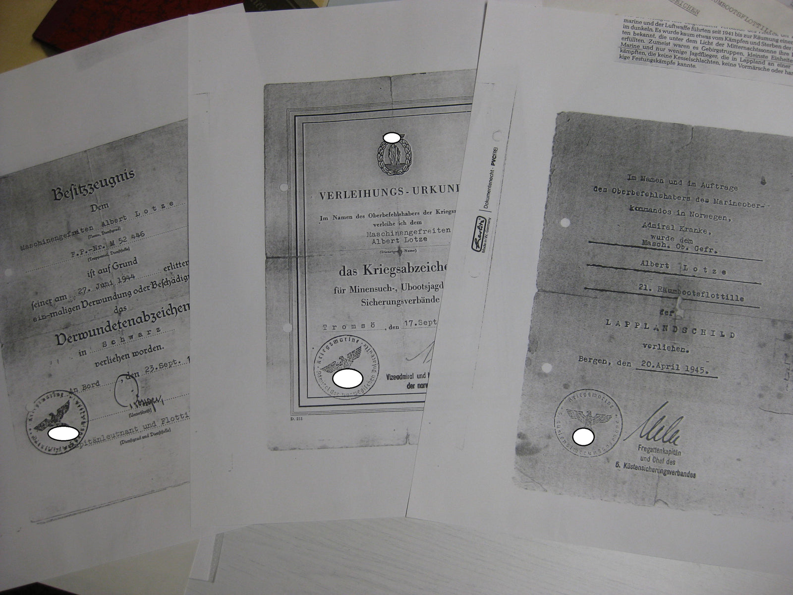 Kopie von Verleihungsurkunde Kriegsmarine Lapplandschild Minensucherkriegsabzeichen Norwegen