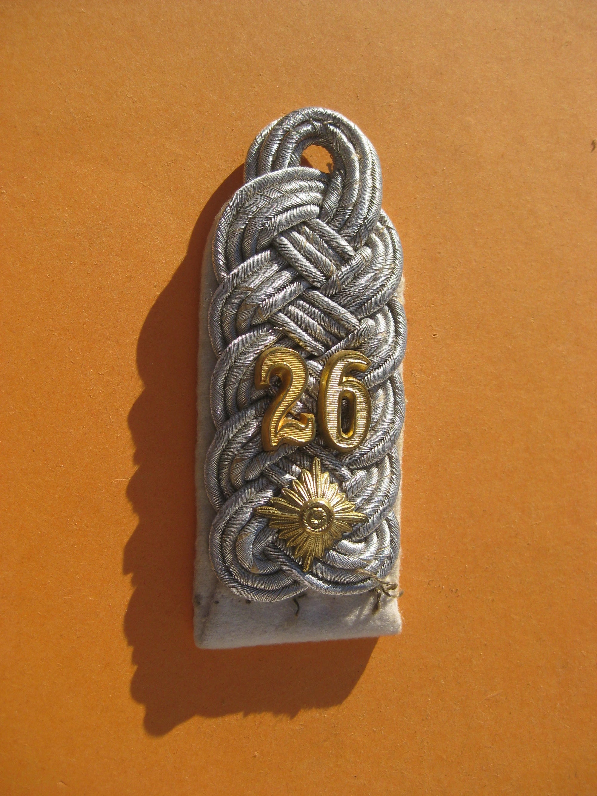 Schulterklappe Oberstleutnant Wehrmacht im Infanterie Regiment 26 -Flensburg- Ritterkreuzträger