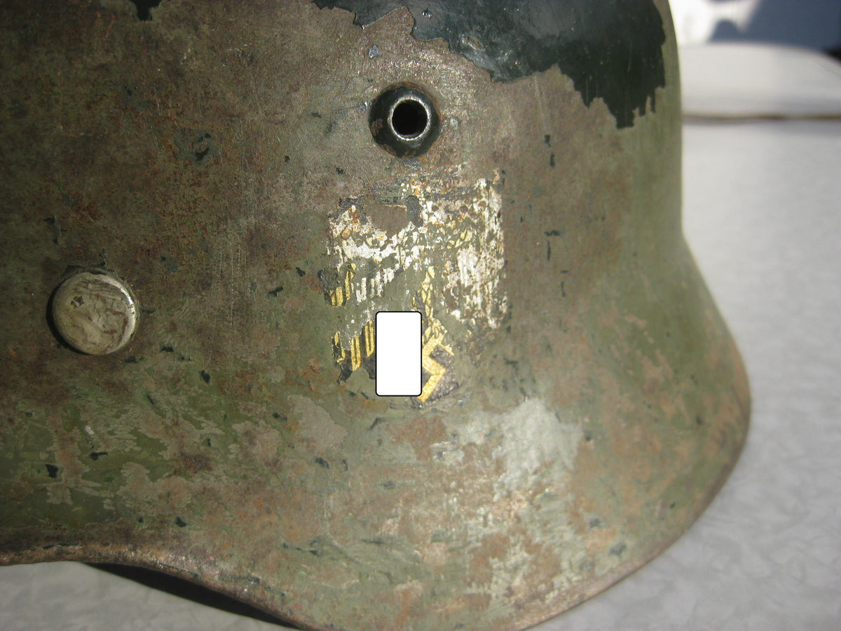 Stahlhelmglocke M35 Wehrmachtshelm mit beiden Abzeichen
