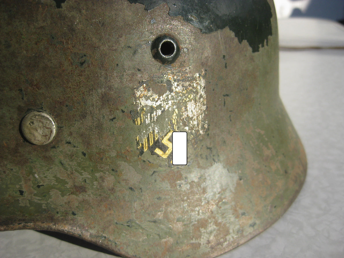 Stahlhelmglocke M35 Wehrmachtshelm mit beiden Abzeichen