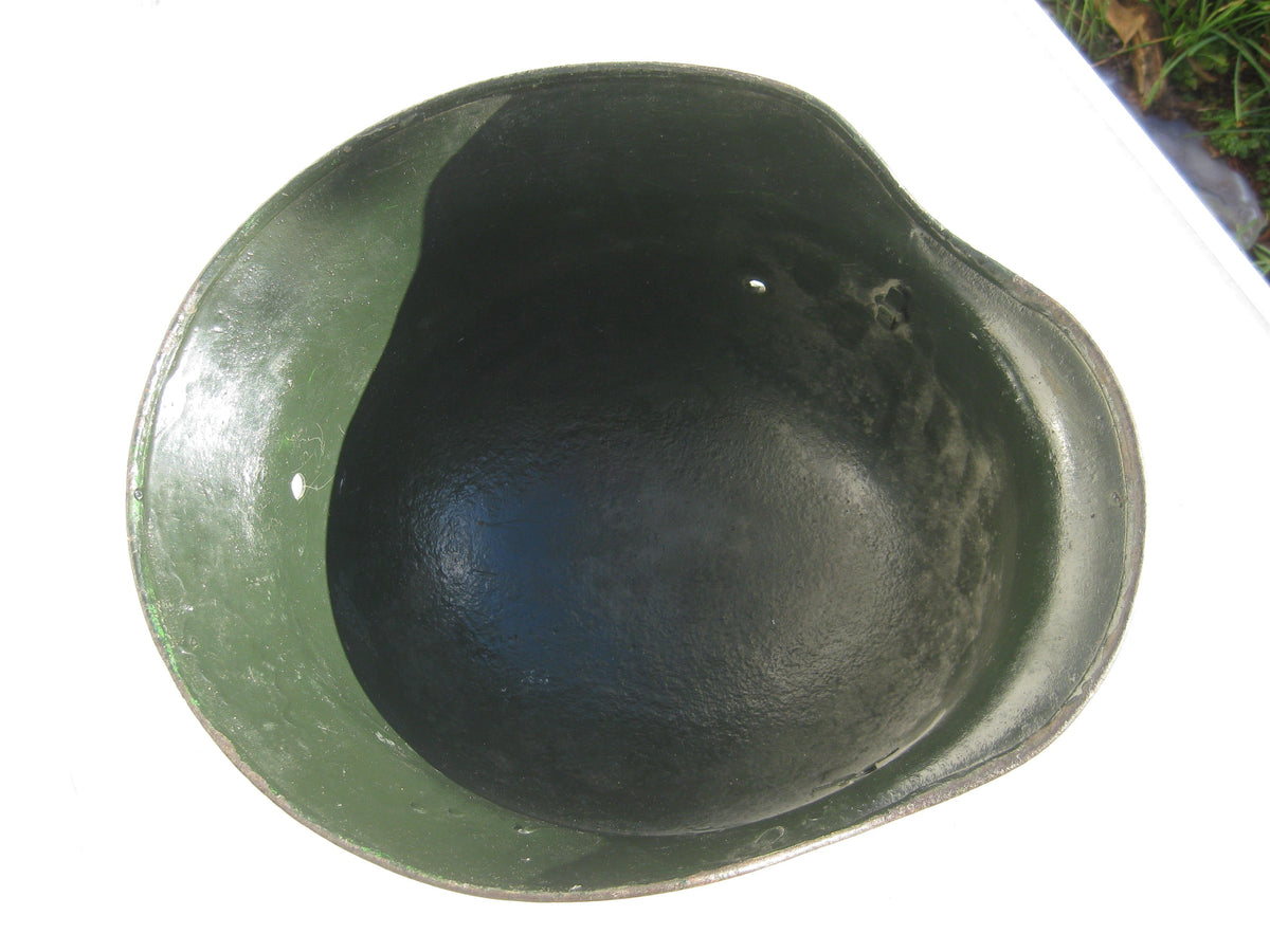 Stahlhelmglocke M35 Wehrmachtshelm mit beiden Abzeichen