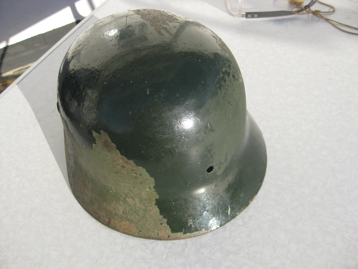 Stahlhelmglocke M35 Wehrmachtshelm mit beiden Abzeichen