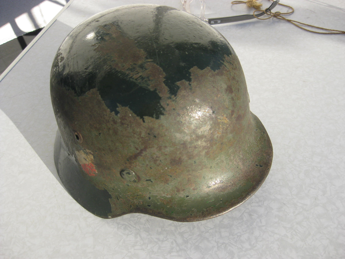 Stahlhelmglocke M35 Wehrmachtshelm mit beiden Abzeichen