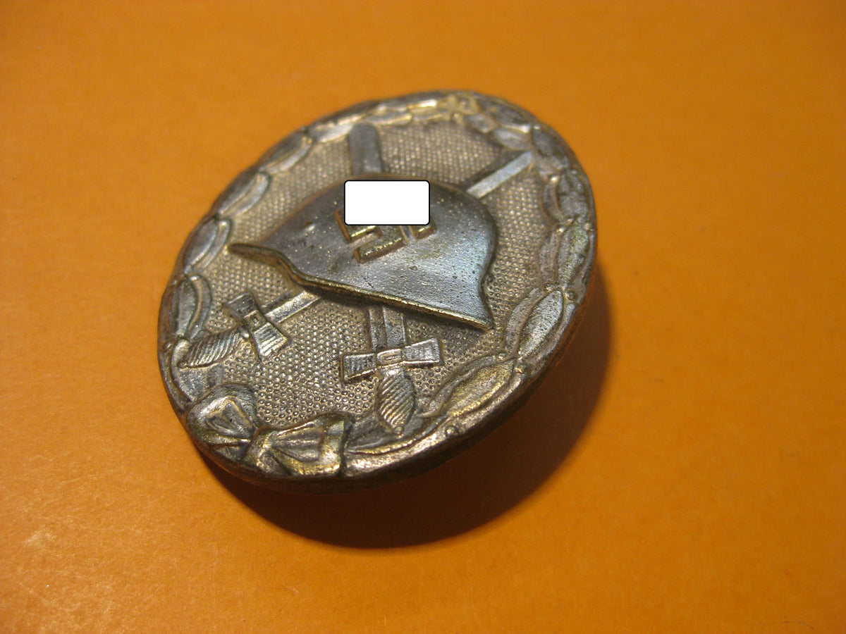 Verwundetenabzeichen 1939 in Silber Hersteller &quot;100&quot;