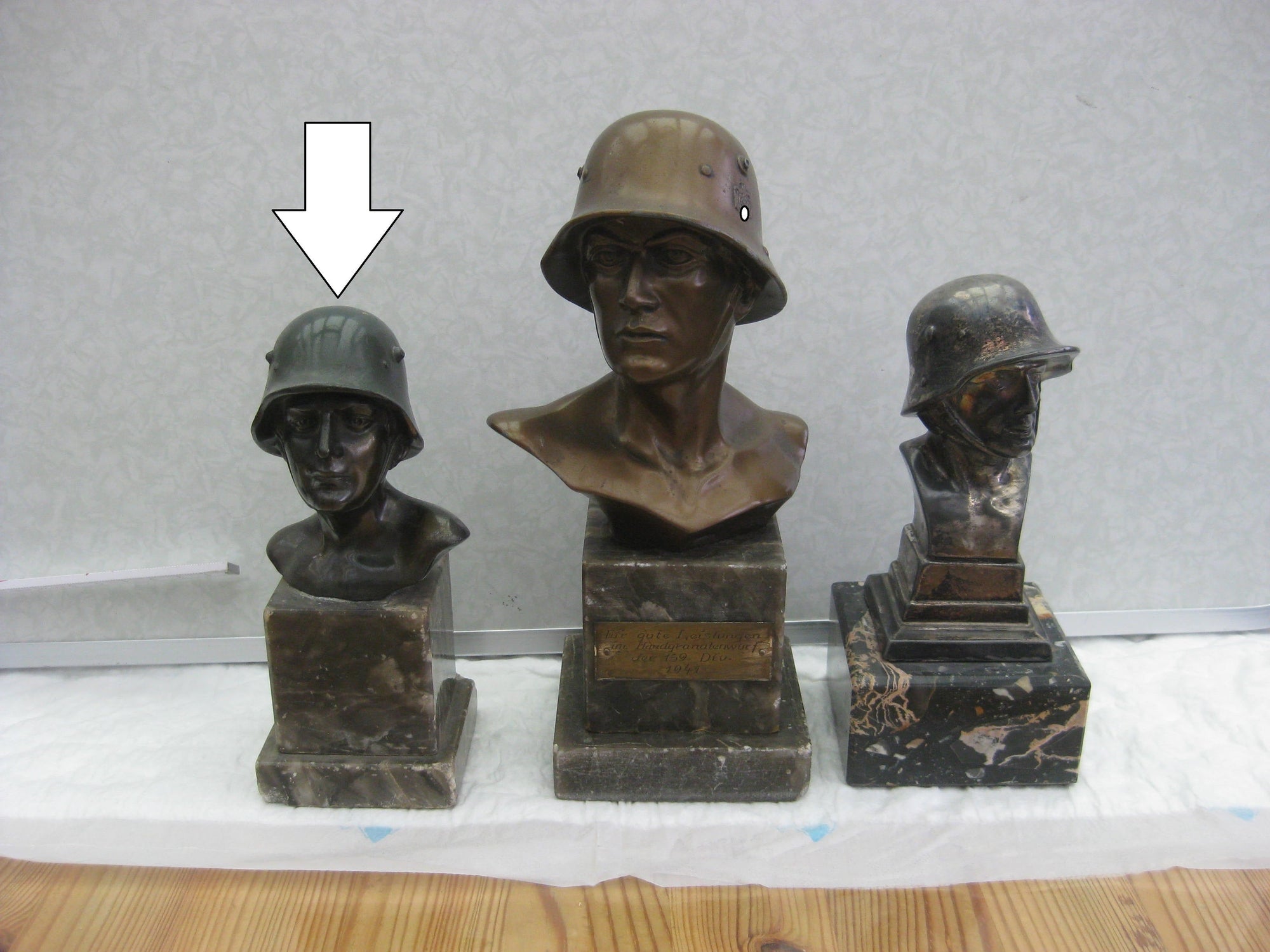 Erinnerungsstück Soldatenbüste Wehrmachtssoldat mit Stahlhelm Panzertruppe Sturmartillerie Panzerjäger Sturmgeschützkommandant Alfons B...