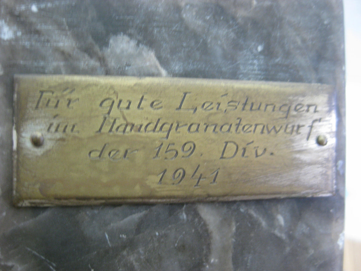 Erinnerungsstück Soldatenbüste Wehrmachtssoldat mit Stahlhelm HANDGRANATENWURF Panzertruppe Sturmartillerie Panzerjäger Sturmgeschützkommandant Alfons B...
