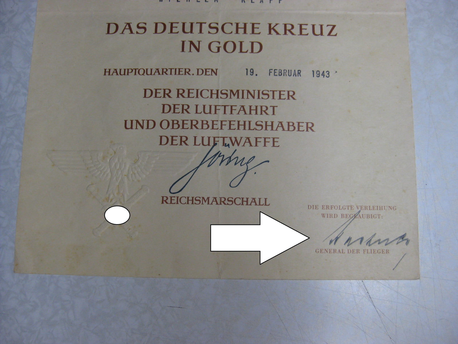 Große Verleihungsurkunde zum Deutschen / Deutsches Kreuz in Gold an Oberfeldwebel im Lehr-Geschwader 2 der Luftwaffe Wehrmacht Orden