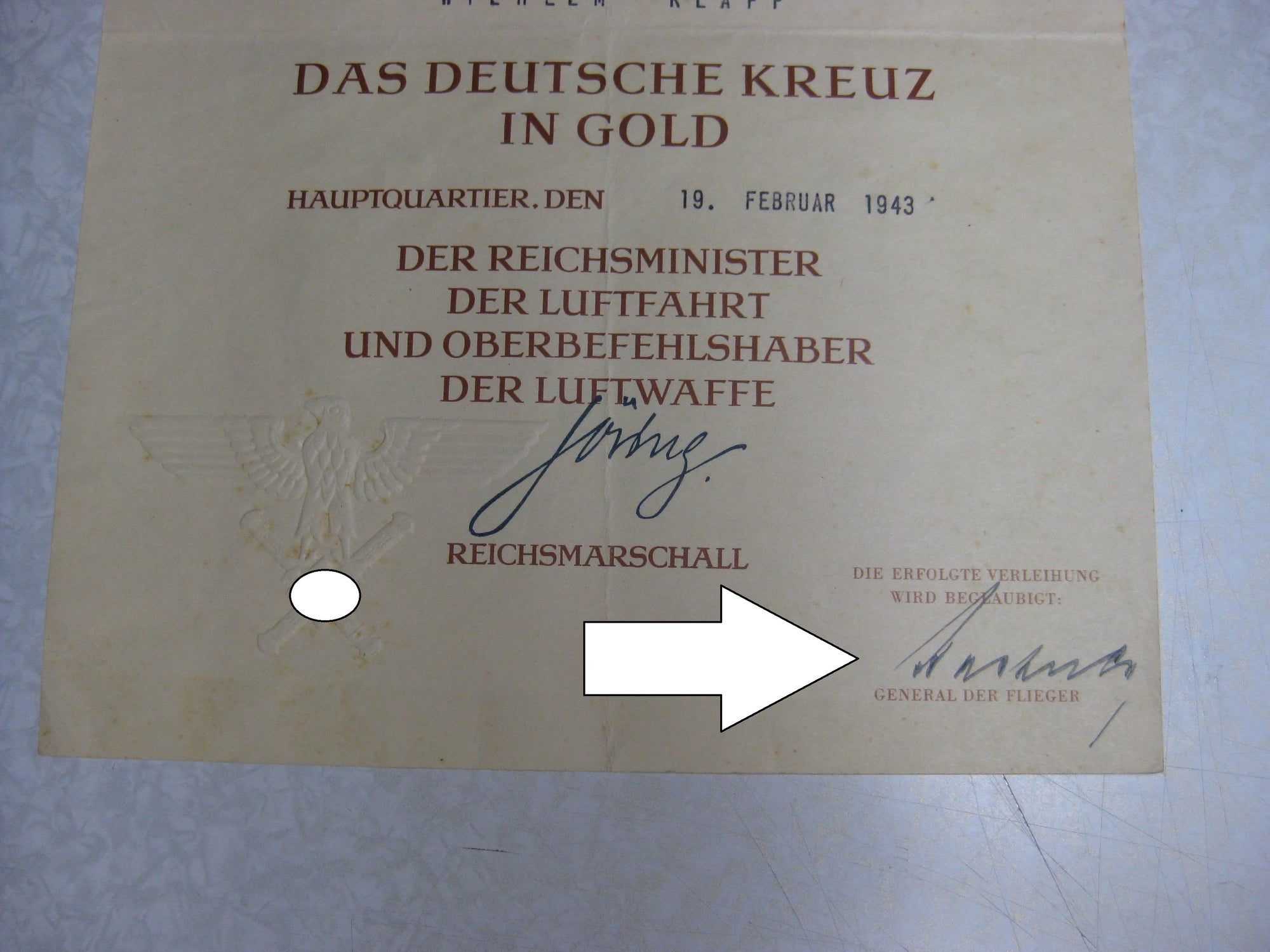 Große Verleihungsurkunde zum Deutschen / Deutsches Kreuz in Gold an Oberfeldwebel im Lehr-Geschwader 2 der Luftwaffe Wehrmacht Orden