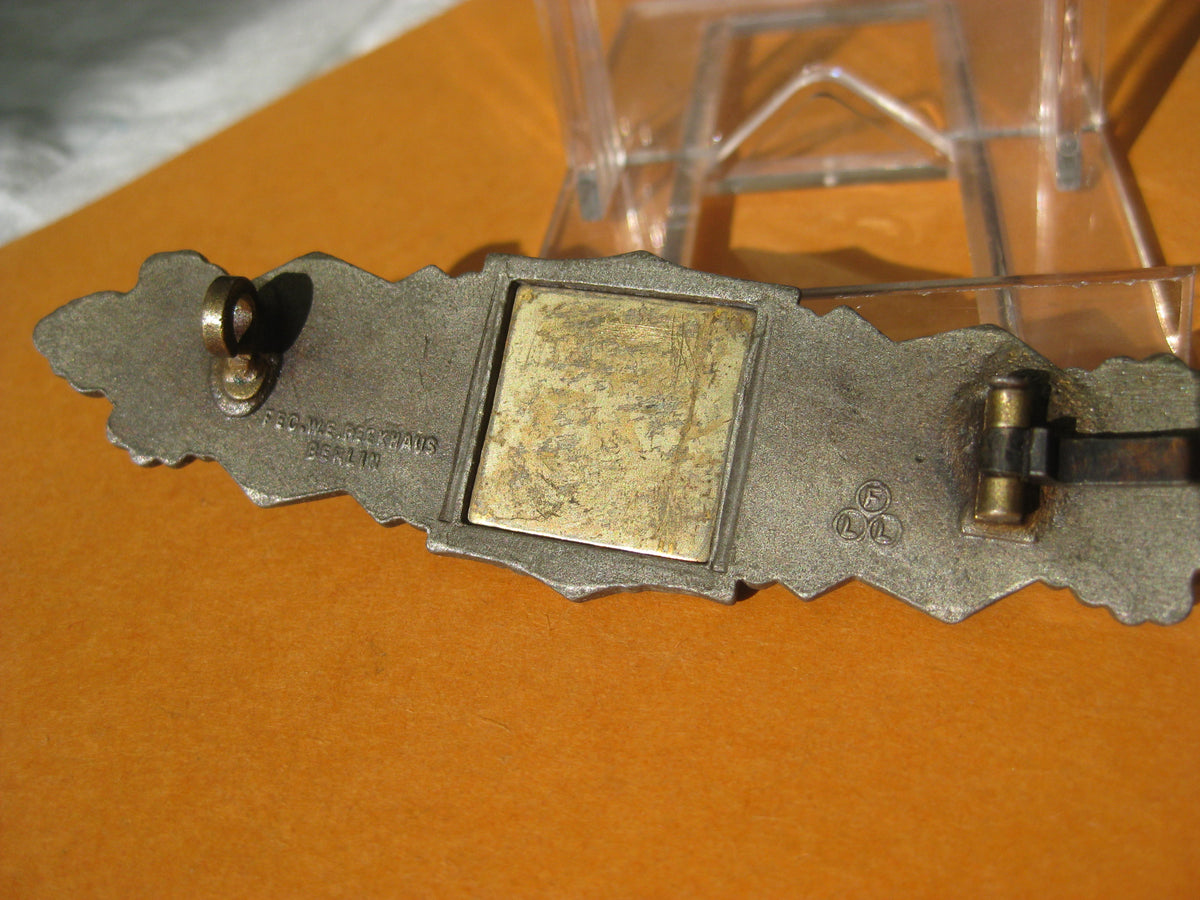 Nahkampfspange (NKS) in Bronze Hersteller: FLL Peekhaus Berlin Orden Wehrmacht