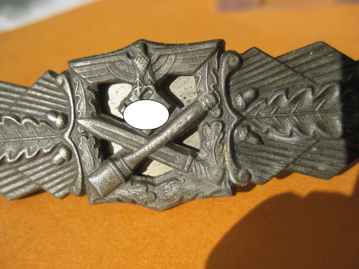 Nahkampfspange (NKS) in Bronze Hersteller: FLL Peekhaus Berlin Orden Wehrmacht