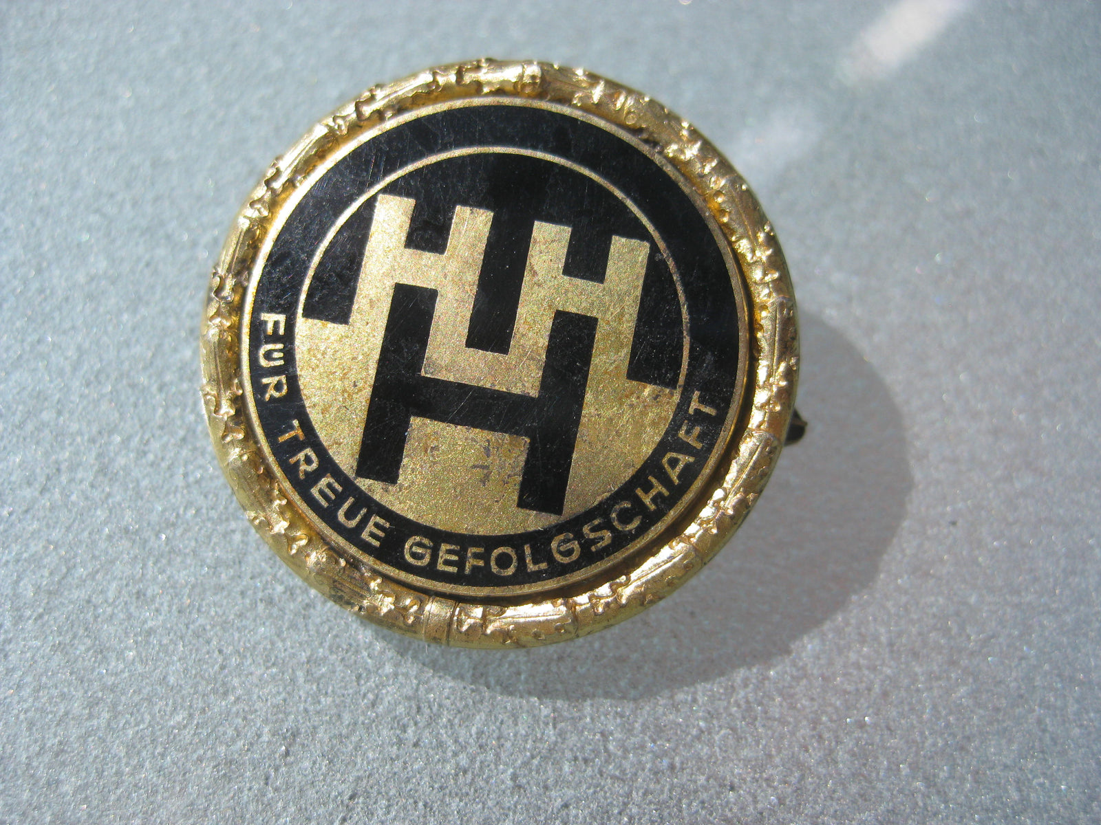 unbekannte Medaille 800er SILBER / Vergoldet unbekannter Orden unbekanntes Abzeichen Erinnerungsabzeichen ???