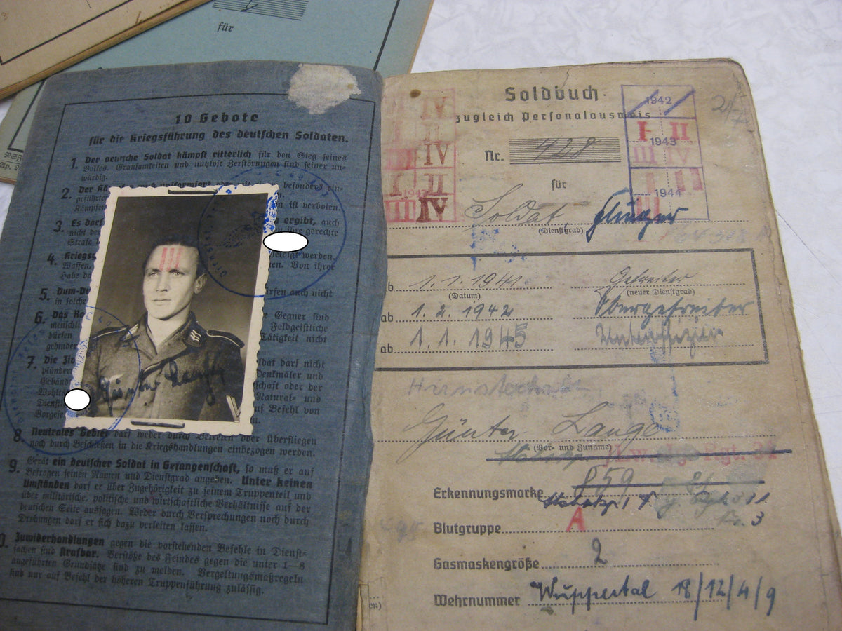 Soldbuch Flugbuch Wehrpaß Wehrmacht Luftwaffe Verwundetenabzeichen in GOLD
