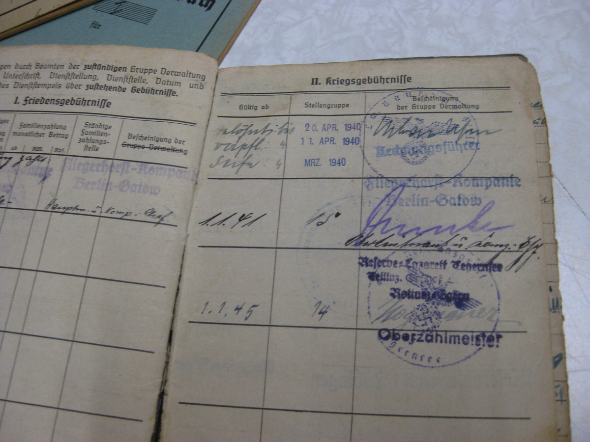 Soldbuch Flugbuch Wehrpaß Wehrmacht Luftwaffe Verwundetenabzeichen in GOLD