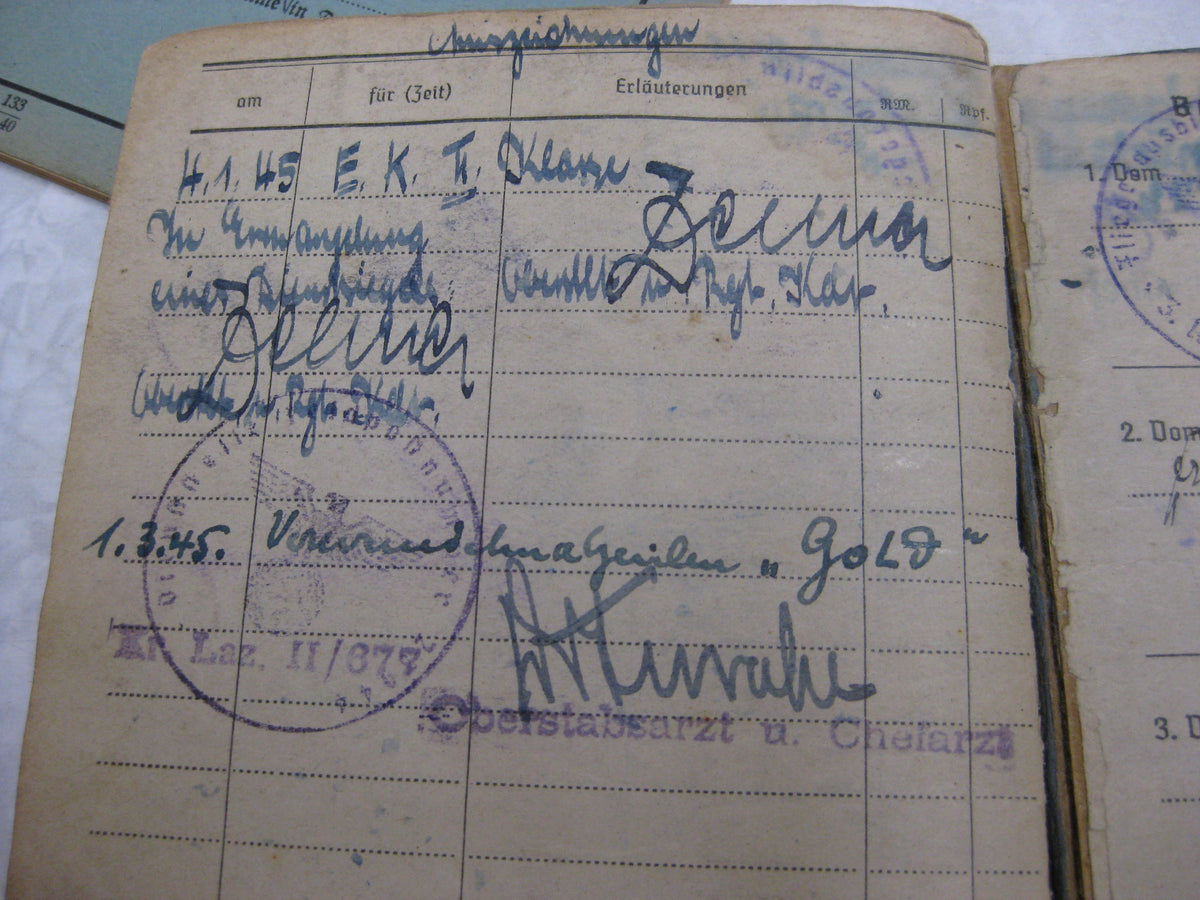 Soldbuch Flugbuch Wehrpaß Wehrmacht Luftwaffe Verwundetenabzeichen in GOLD