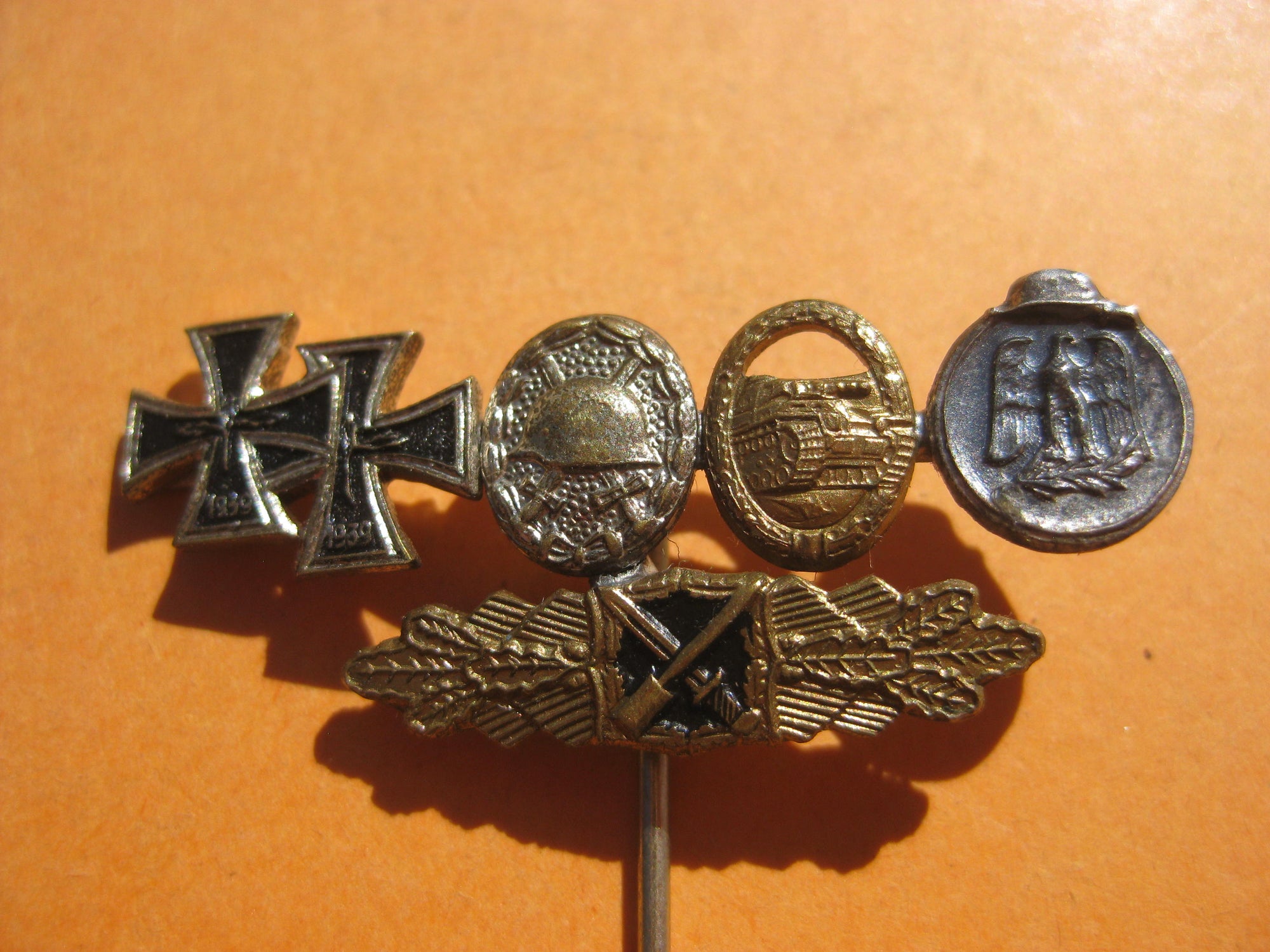 Miniaturspange Nahkampfspange Eisernes Kreuz  Panzerkampfabzeichen Bundeswehr 1957
