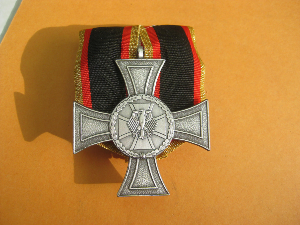 Orden Ehrenzeichen Ehrenkreuz der Bundeswehr Verdienstkreuz Verdienstorden Silber