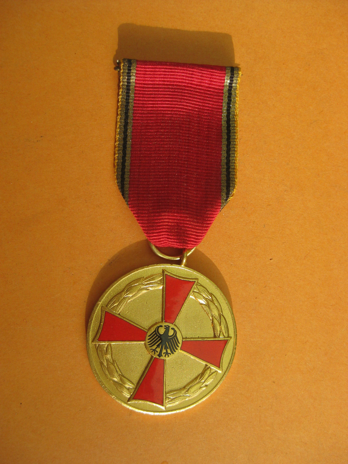 Orden Ehrenzeichen Medaille zum Bundesverdienstorden Bundeswehr Verdienstmedaille
