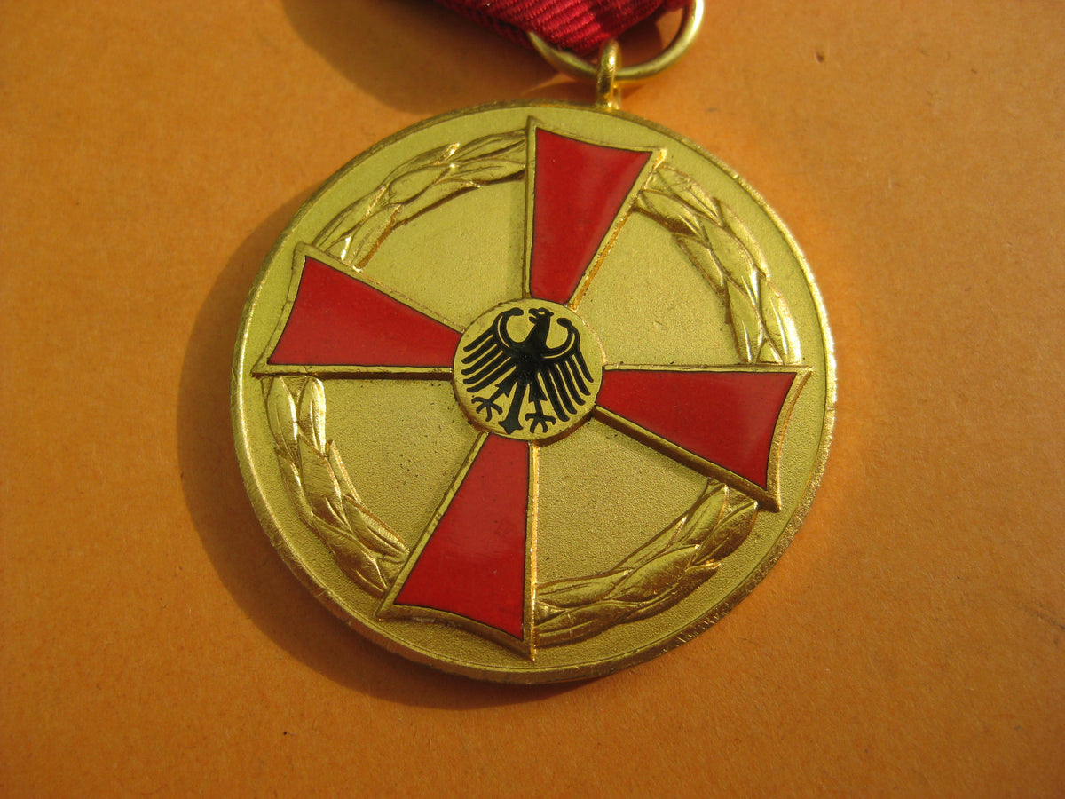 Orden Ehrenzeichen Medaille zum Bundesverdienstorden Bundeswehr Verdienstmedaille