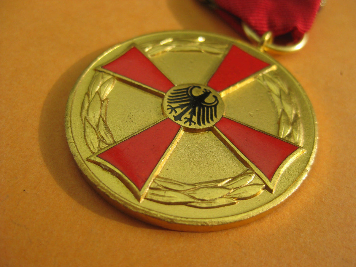 Orden Ehrenzeichen Medaille zum Bundesverdienstorden Bundeswehr Verdienstmedaille
