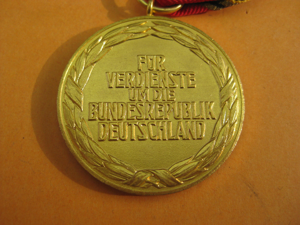Orden Ehrenzeichen Medaille zum Bundesverdienstorden Bundeswehr Verdienstmedaille