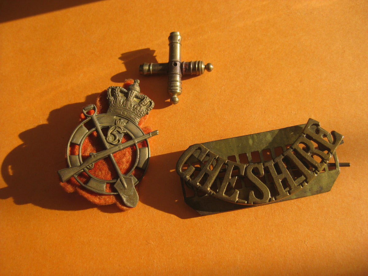 ?????? unbekannter Orden England Uniformteil Großbritannien ??????? Beutestücke