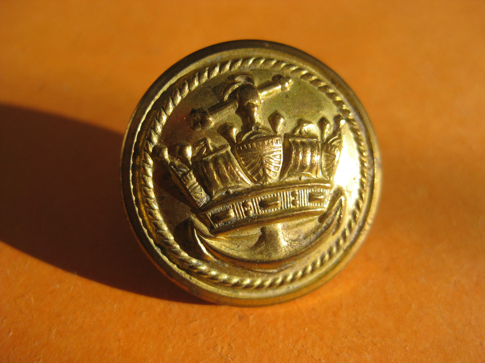 ?????? unbekanntes Uniformteil Effekten Uniformknopf ??????? Beutestück