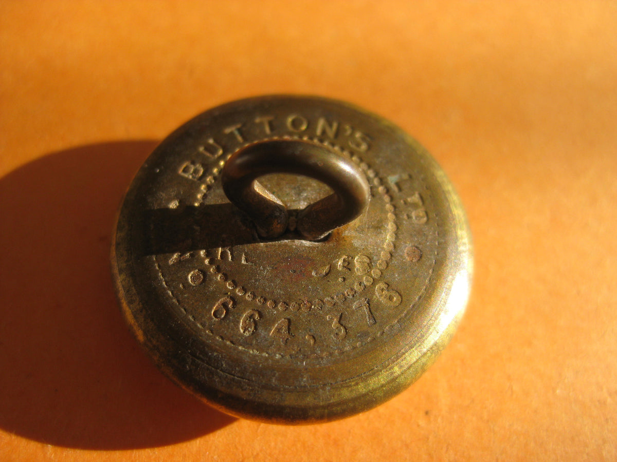 ?????? unbekanntes Uniformteil Effekten Uniformknopf ??????? Beutestück