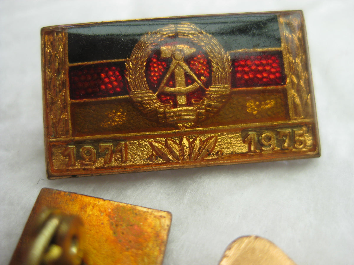 Medaille für Verdienste um die DDR mit Spange