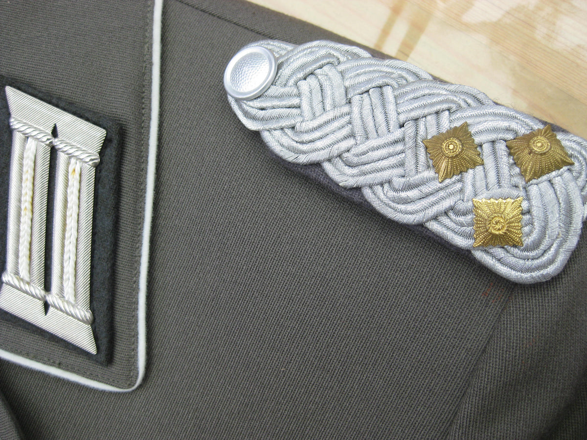 Komplette Uniform NVA DDR für einen Oberst