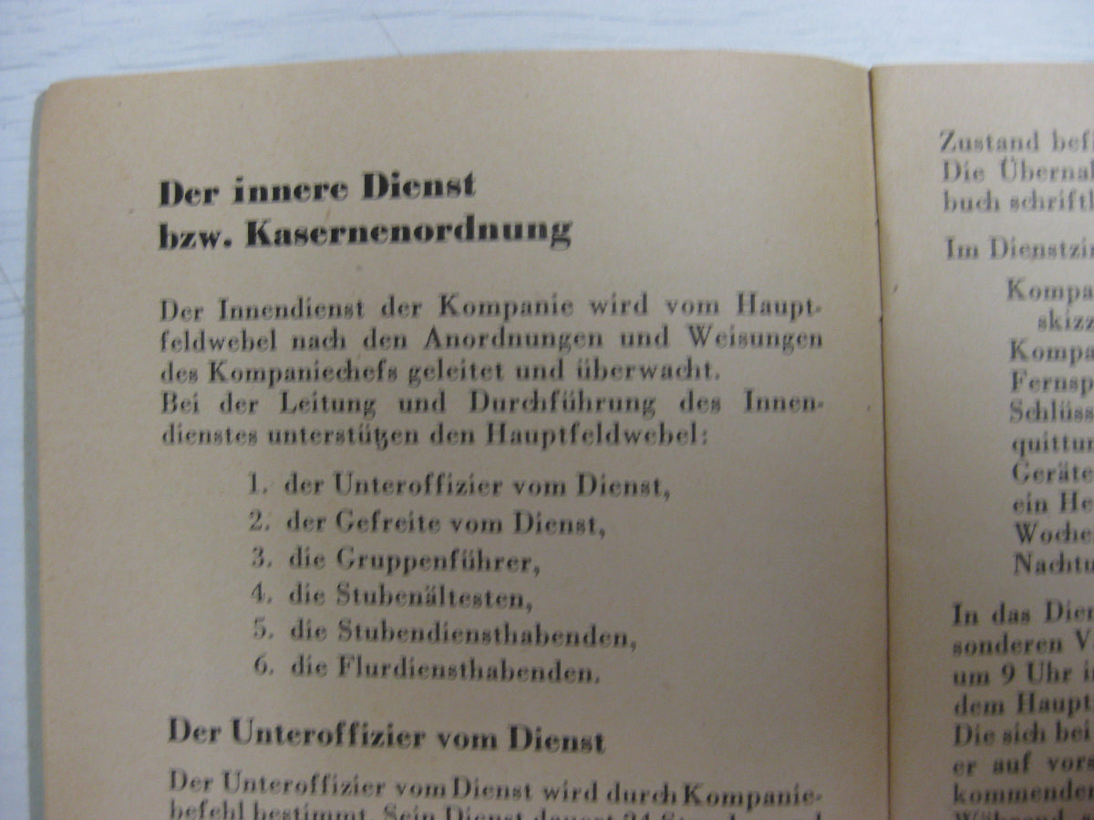 Originalausgabe Heft / Buch Kasernen und Stubenordnung