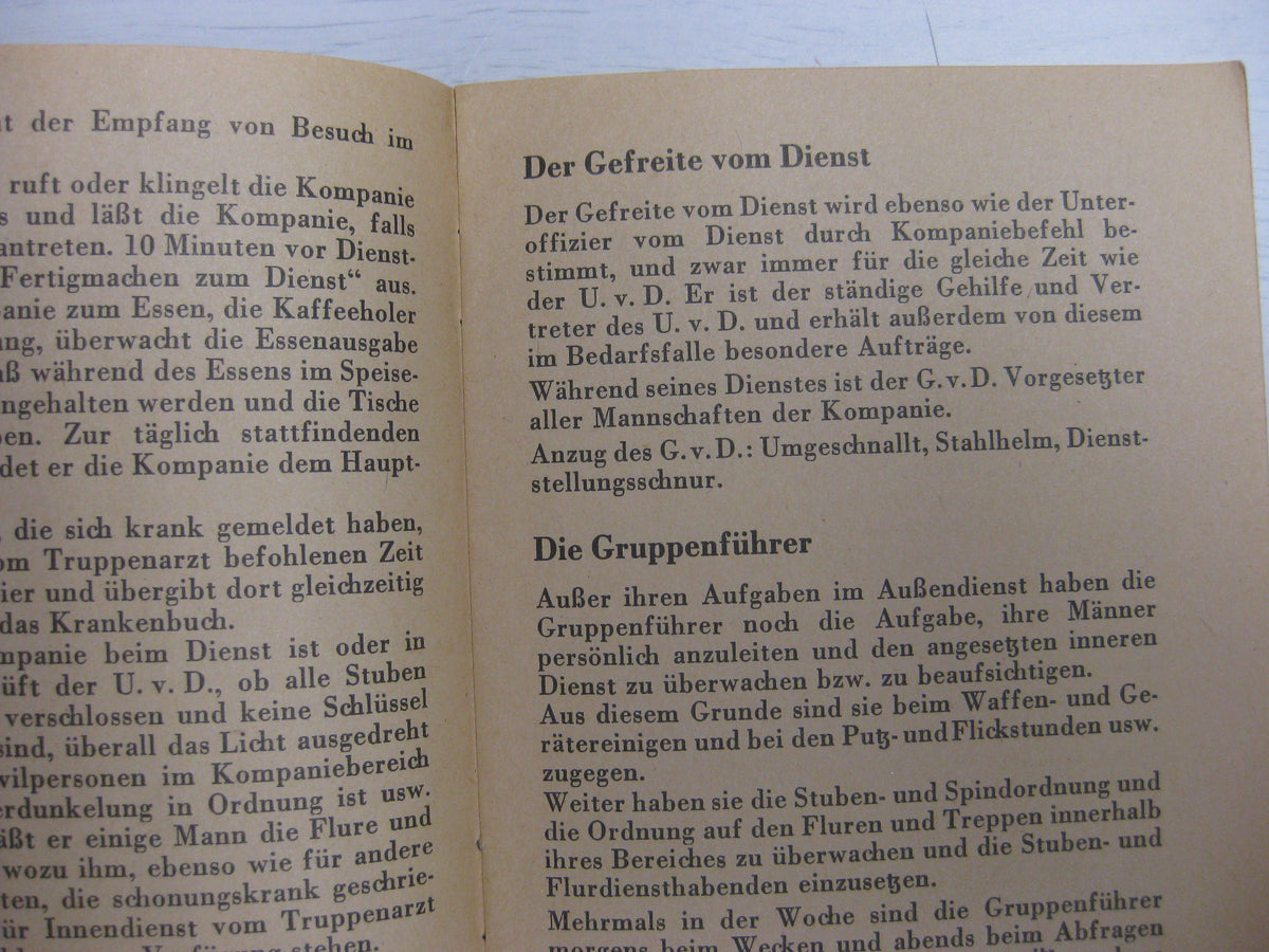 Originalausgabe Heft / Buch Kasernen und Stubenordnung