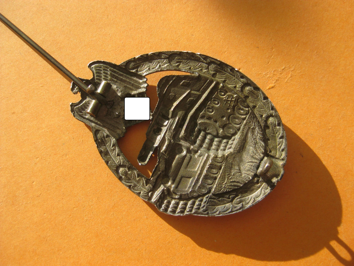 Panzerkampfabzeichen in Bronze /  Seltene Hohlprägung von Assmann Mint Condition