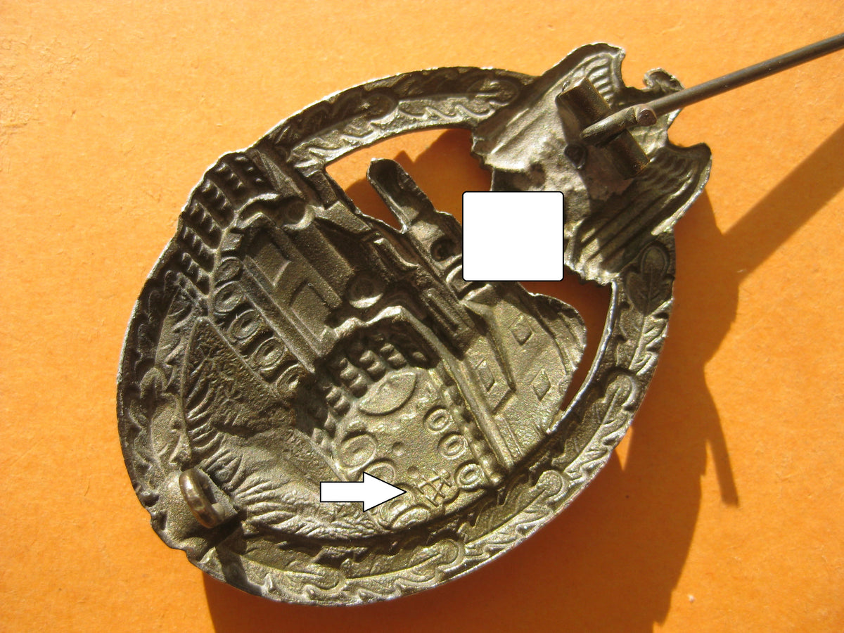 Panzerkampfabzeichen in Bronze /  Seltene Hohlprägung von Assmann Mint Condition