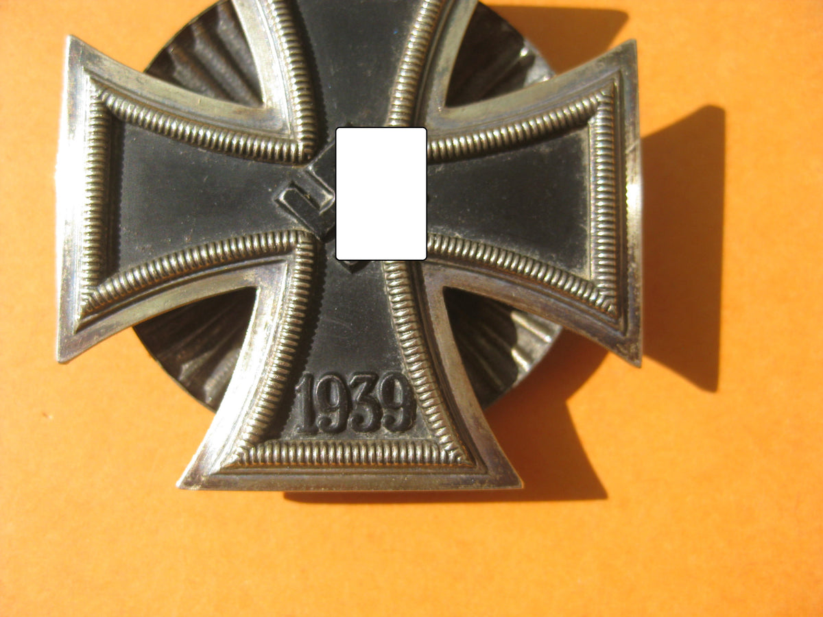 Eisernes Kreuz 1.Klasse 1939 (EK1/39) mit Schraubscheibe Hersteller: Wilhelm Deumer / Lüdenscheid