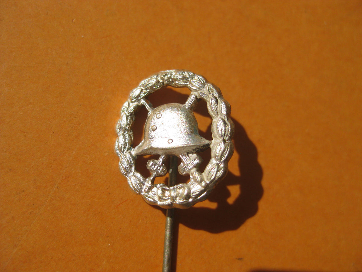 Miniatur Verwundetenabzeichen in SILBER 1918 durchbrochene Ausführung Mint Condition