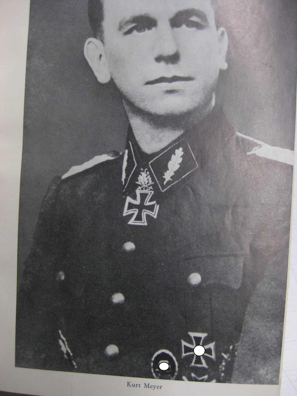GRENADIERE. Buch aus dem persönlichen Besitz eines Sturmgeschützkommandanten der LSSAH