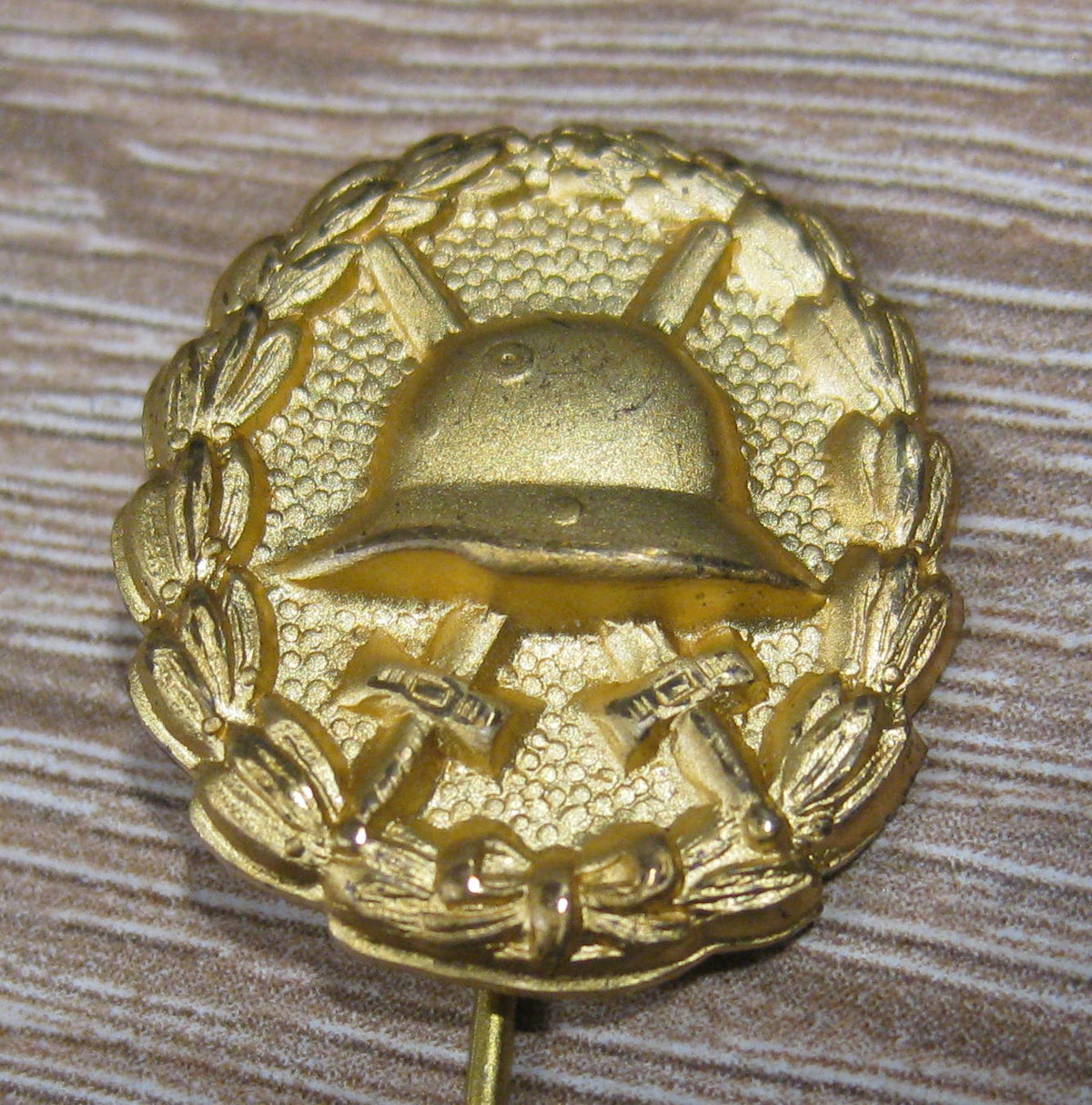 Miniatur Verwundetenabzeichen in GOLD 1918 Mint Condition