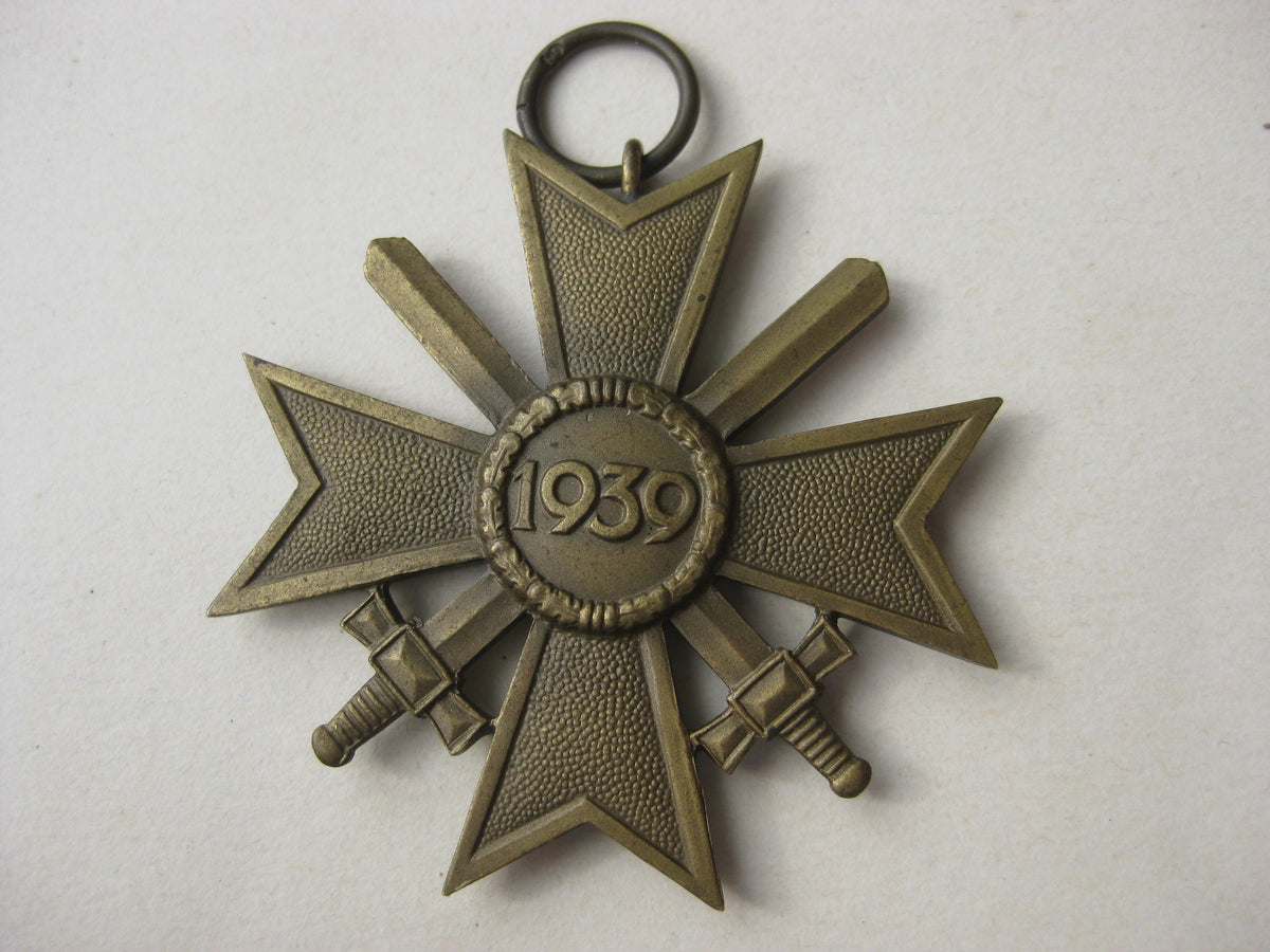 Kriegsverdienstkreuz 2.Klasse mit Schwertern KVK2/39 mit extrem seltenem Herstellerstempel: "64"