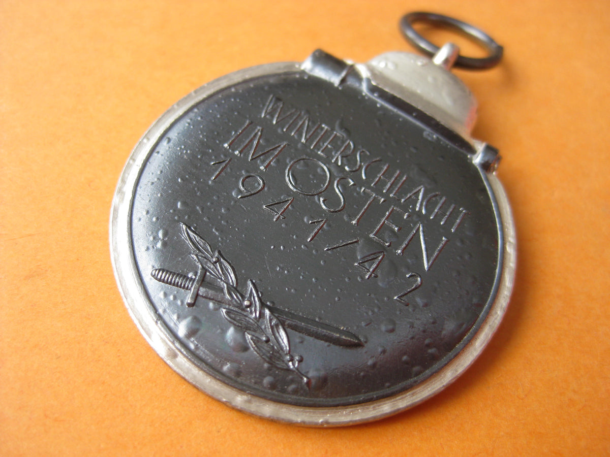 Ostmedaille 1941/42 Hersteller "65" Mint Condition