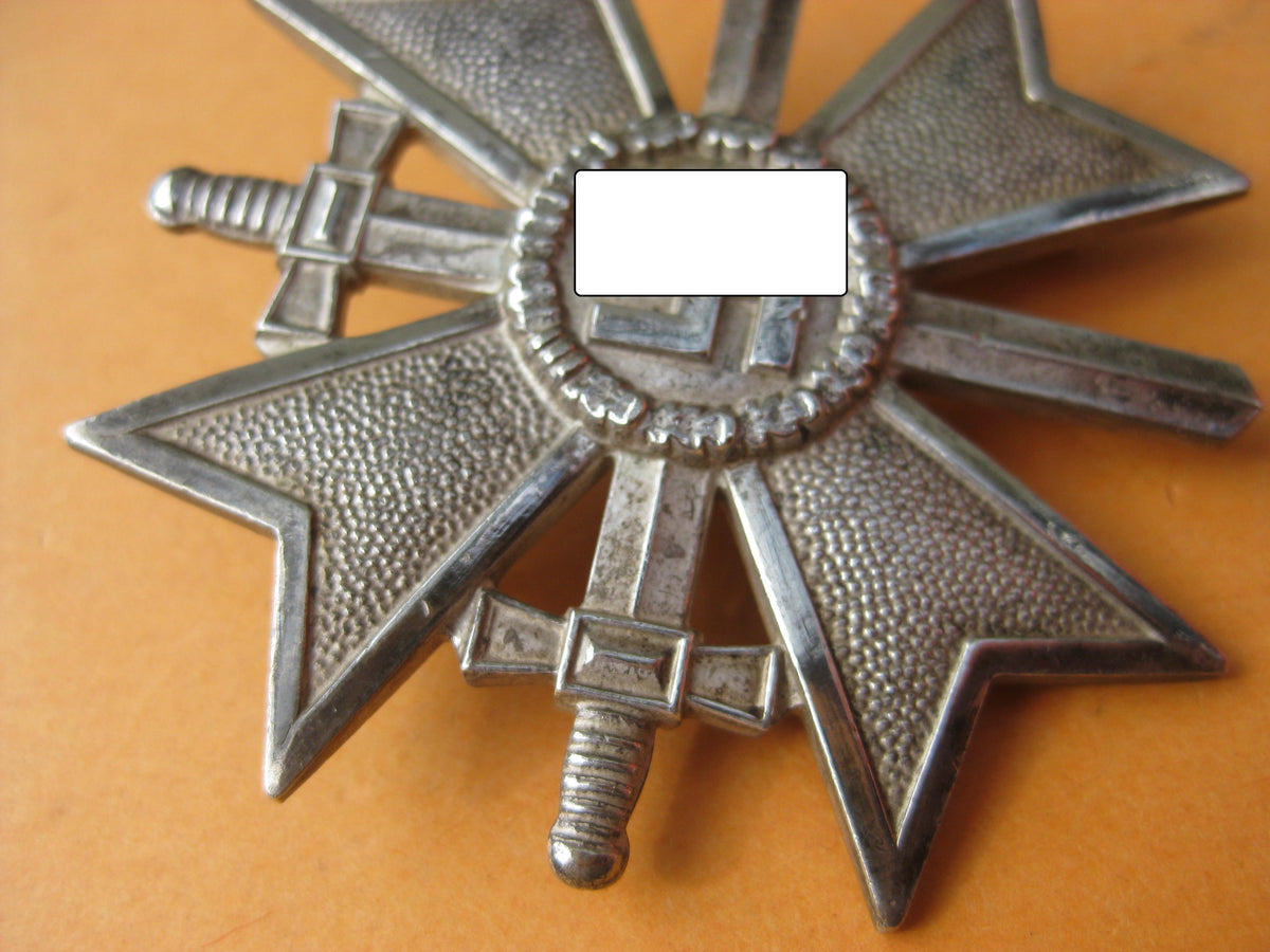 Kriegsverdienstkreuz 1.Klasse mit Schwertern (KVK1/39) Buntmetall