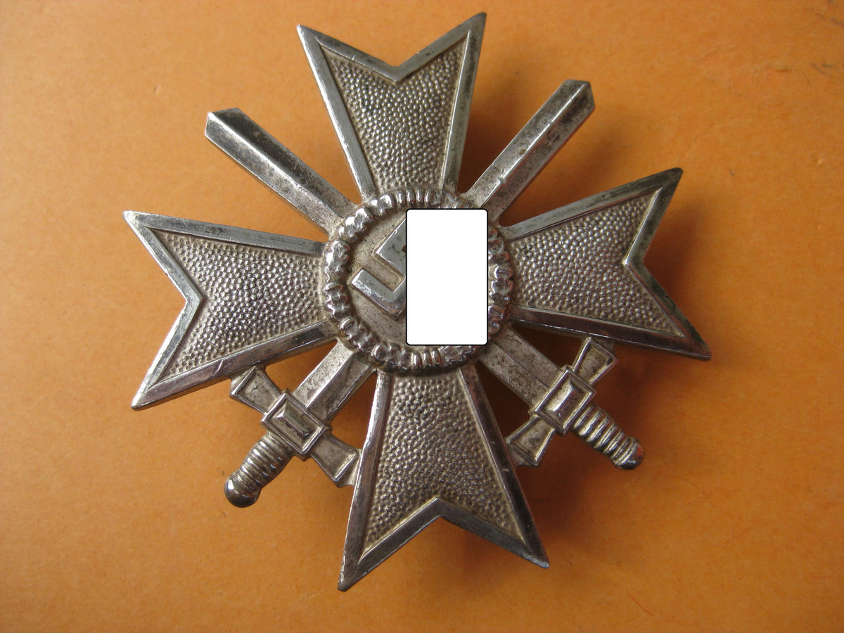 Kriegsverdienstkreuz 1.Klasse mit Schwertern (KVK1/39) Buntmetall