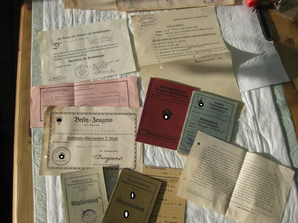 Verleihungsurkunden Dokumente Offiziersschule der Kriminalpolizei in Berlin Spandau