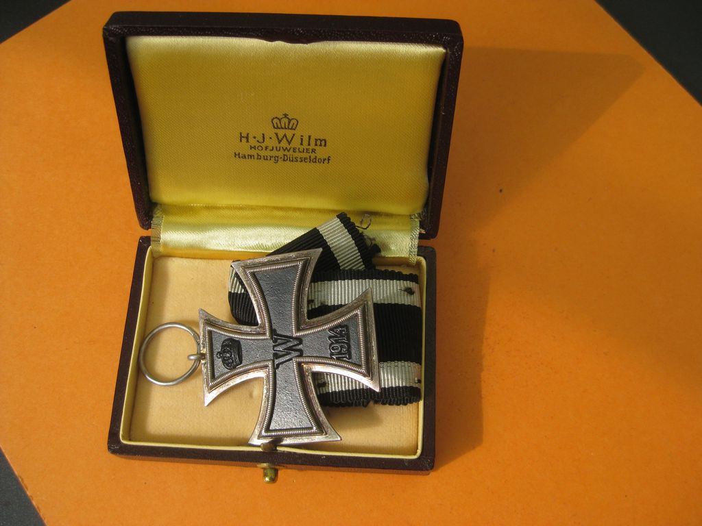 Eisernes Kreuz 2.Klasse 1914 (EK2/14) Hersteller "WILM" im VERLEIHUNGSETUI / Verkaufsetui Orden Kaiserreich